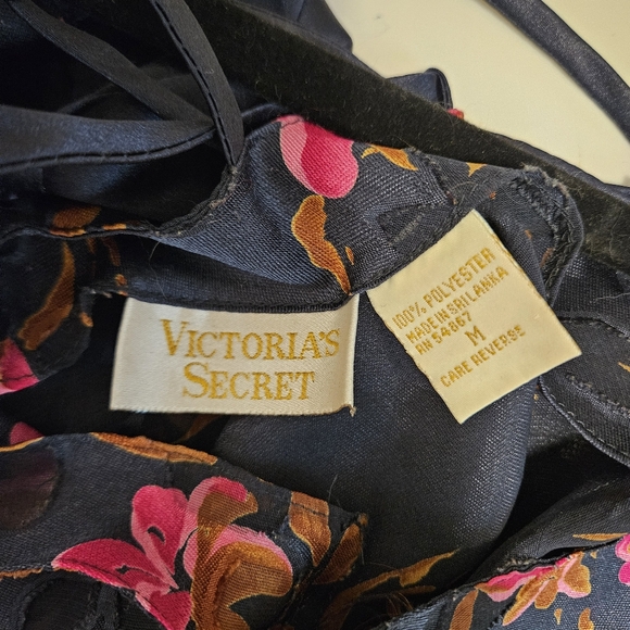 Victoria's Secret Vintage Floral Slip - Picture 3 of 3